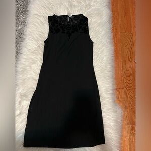 Black Sleeveless Velvet Trim Dress